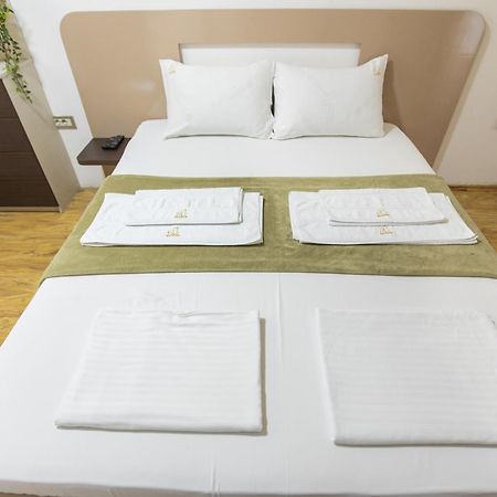 4 Rooms Apartments Ni Exterior foto