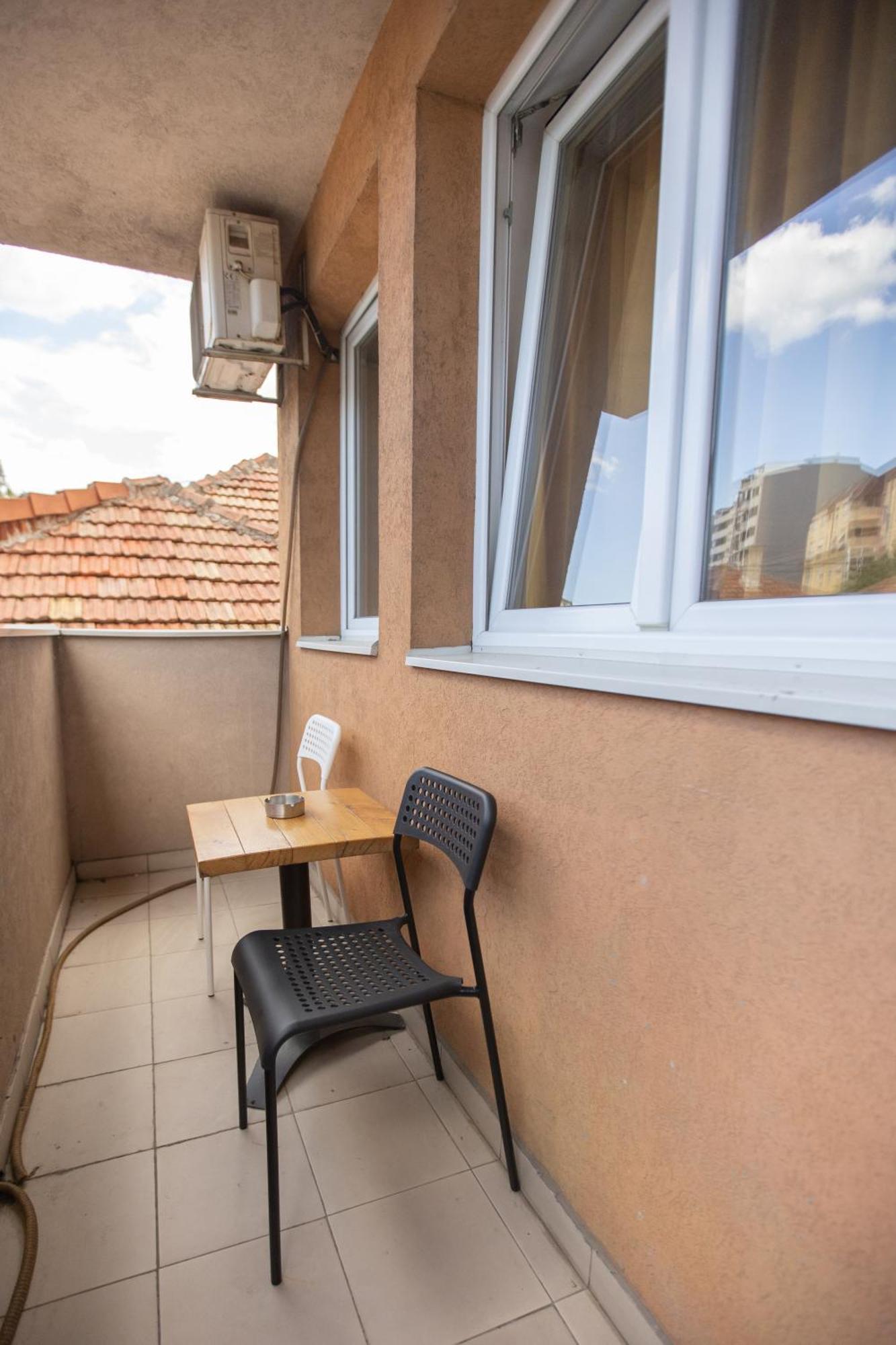 4 Rooms Apartments Ni Exterior foto