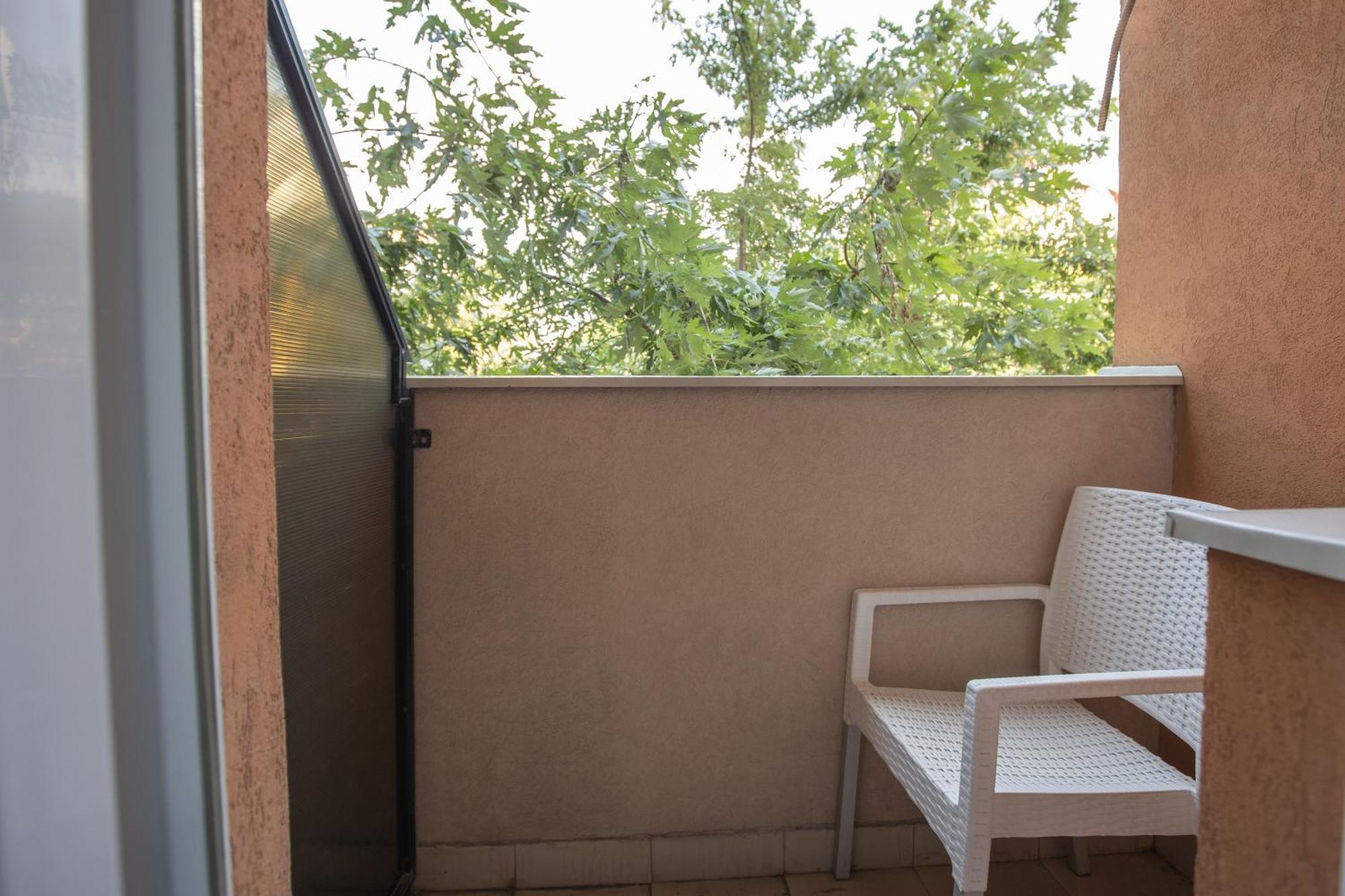 4 Rooms Apartments Ni Exterior foto